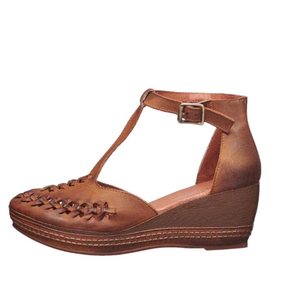 Antelope Talli T-strap Closed Toe Wedge in Tobacco 9